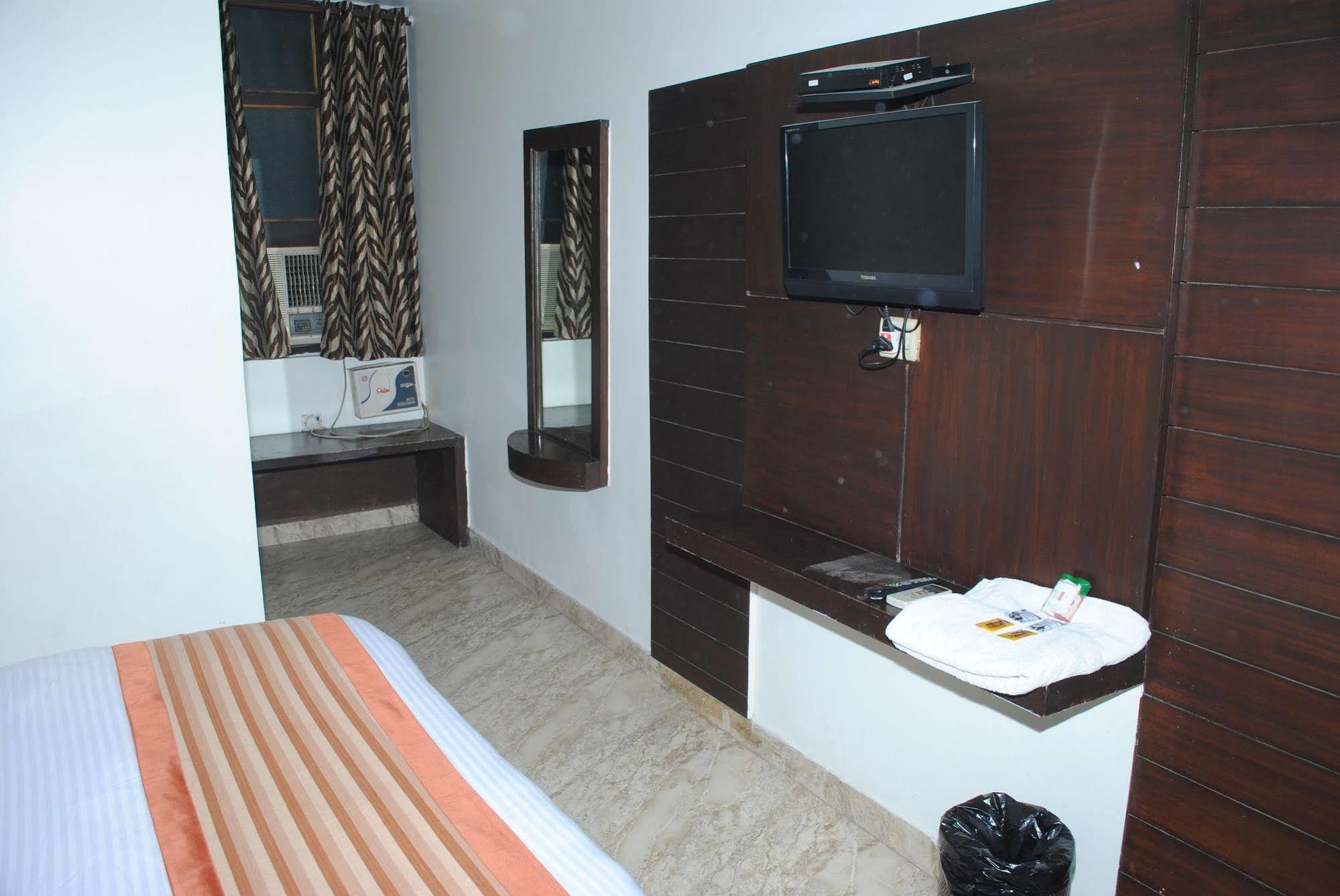 Hotel Seven Seas Inn New Delhi Exterior foto